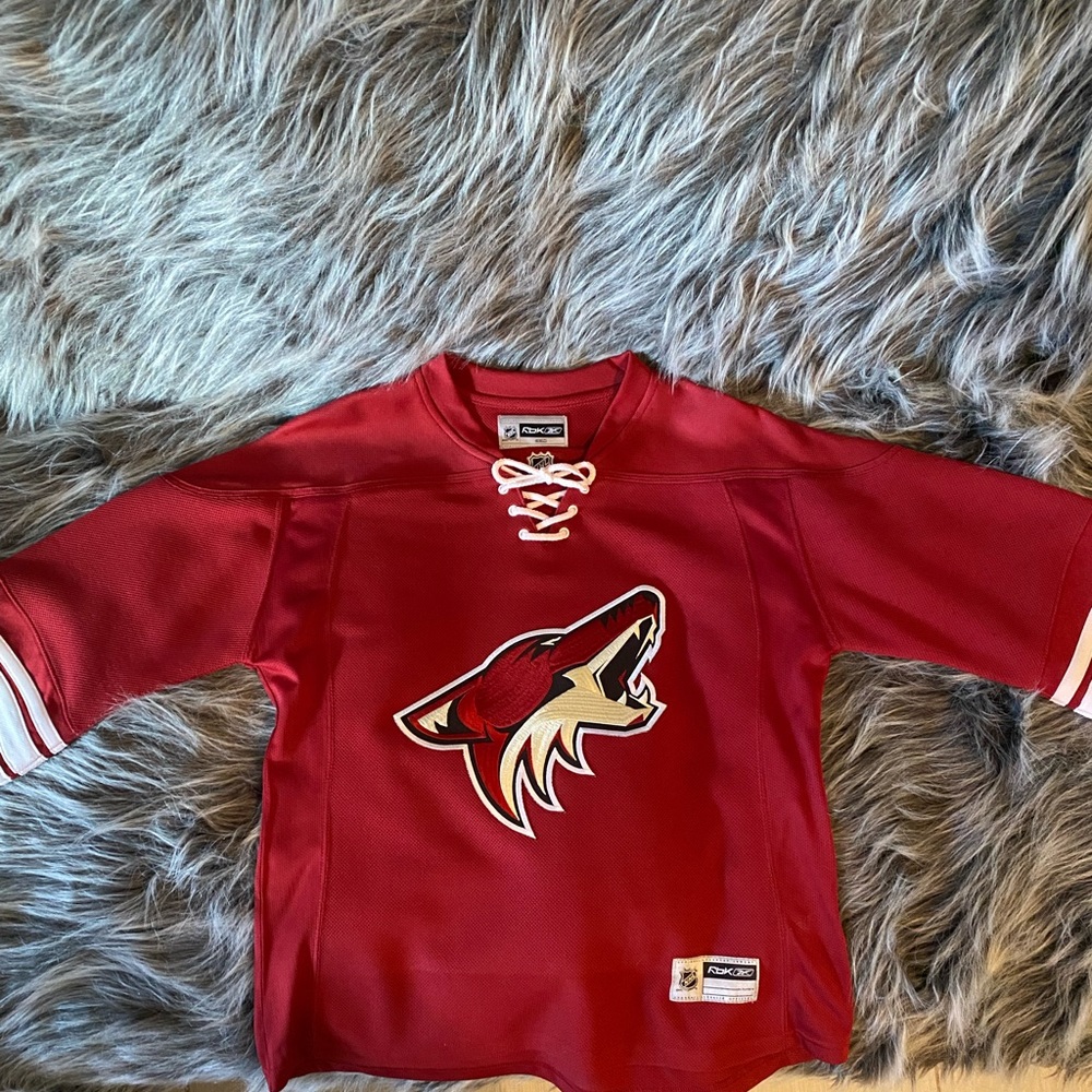Reebok women’s Arizona Coyotes jersey